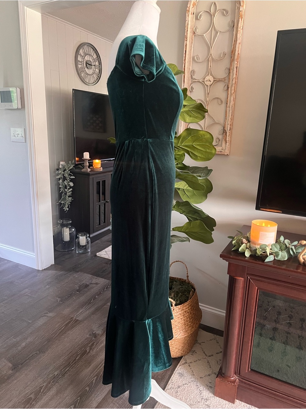 Lulu's Deep Green Velvet Off-Shoulder Mermaid Midi Dress - Picture 3 of 6